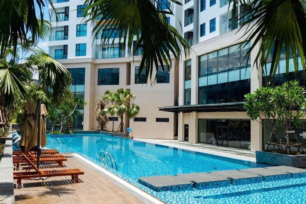 The Sapphire Residence S2 Ha Long Exteriör bild